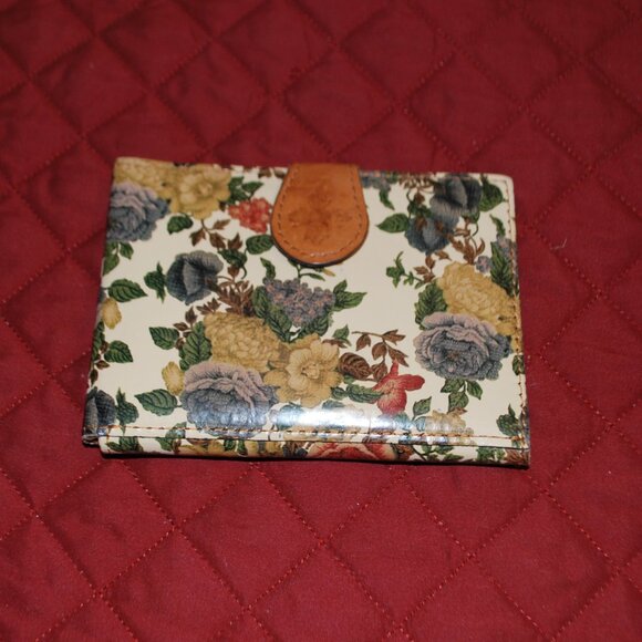 Patricia Nash Leather Passport Cover - Picture 2 of 9